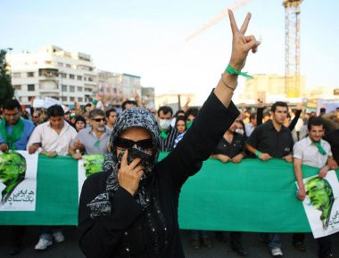 Ραγδαίες εξελίξεις στο Ιράν: Έρχεται εξέγερση - «Θάνατος στην ισλαμική δημοκρατία» (βίντεο)
